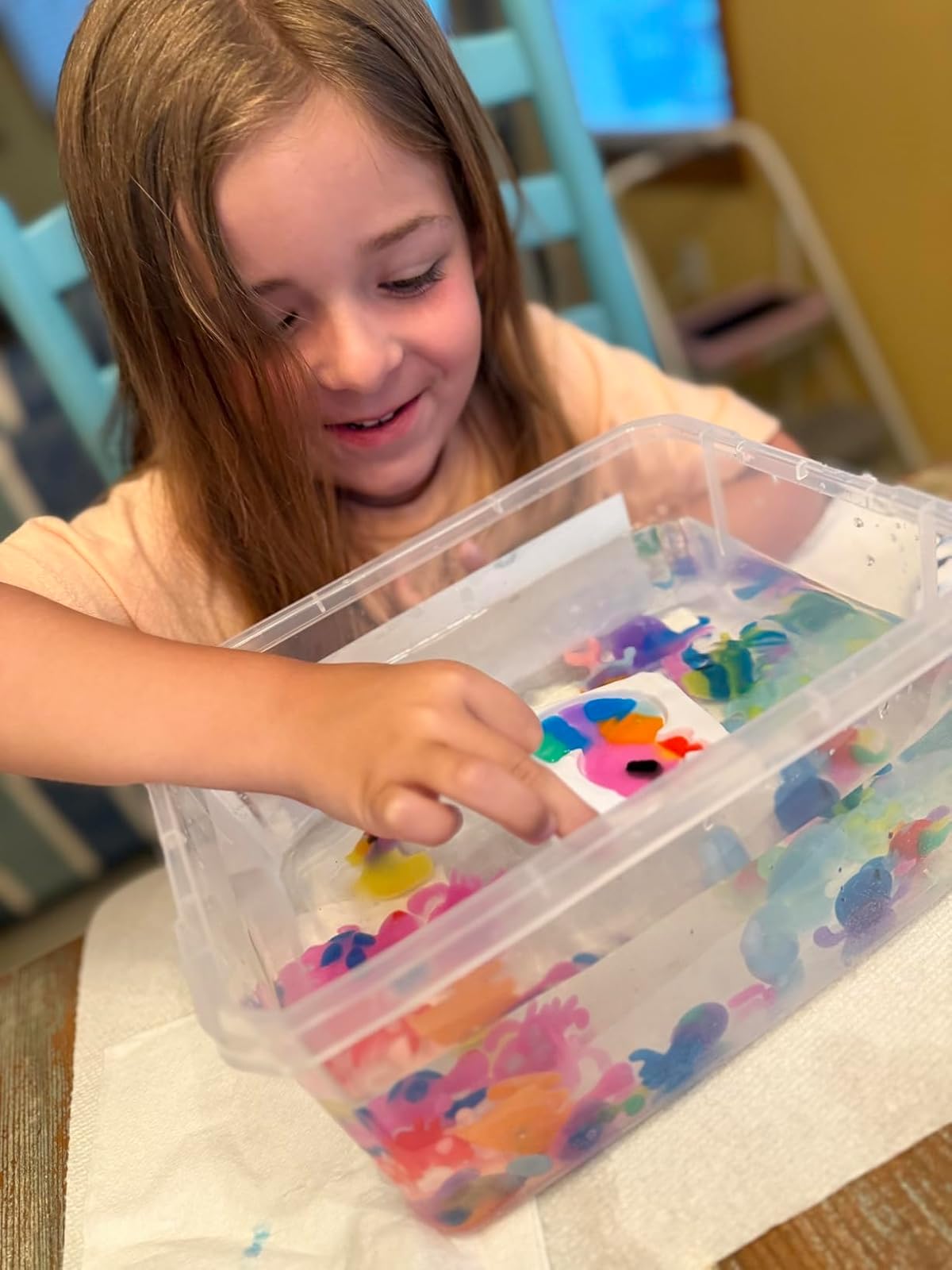 Kids enjoying a Magic Water Gel creative activity