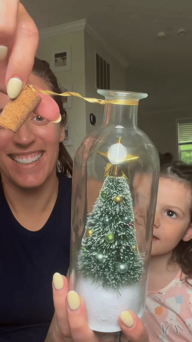 Recording and replaying a personal Christmas message from the keepsake bottle